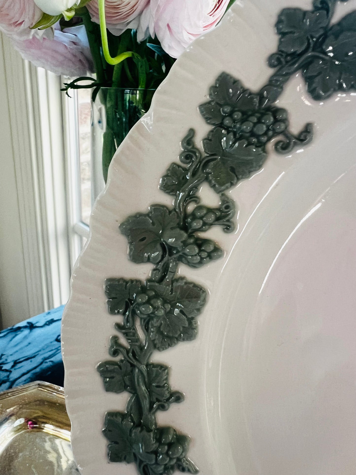 Vintage Wedgwood Embossed Queen’s Ware Dinner Plates, Green Grapevine Border, Set of 10