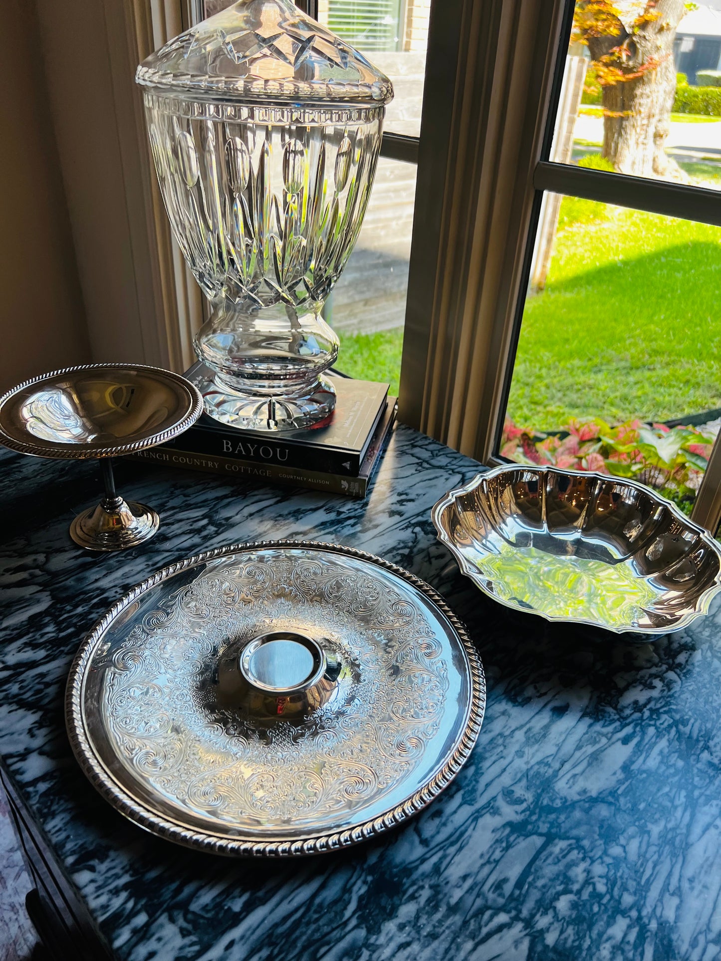 Vintage Wm. Rogers Silverplate Chip and Dip Server, 12"
