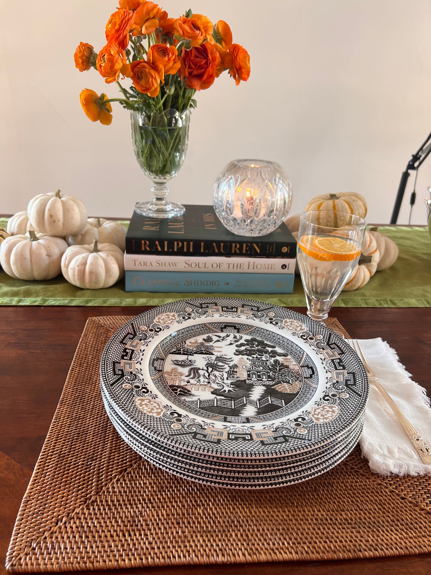 Royal Stafford  Brown and Black Blue Willow Salad plates (set of 6)